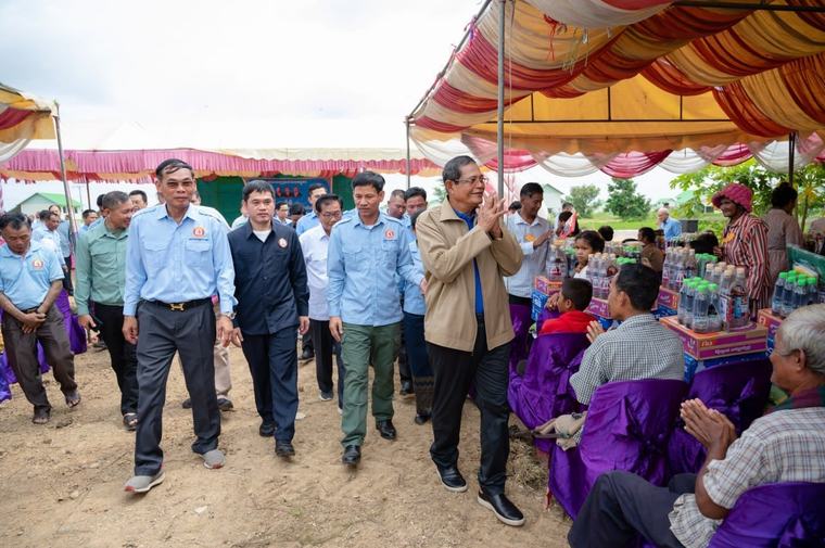 ឯកឧត្តម កែ គឹមយ៉ាន អញ្ជើញសំណេះសំណាលជាមួយមន្ត្រីគណបក្សប្រជាជនគ្រប់ថ្នាក់ភូមិតេជោសន្តិភាព (ការ៉េ២)