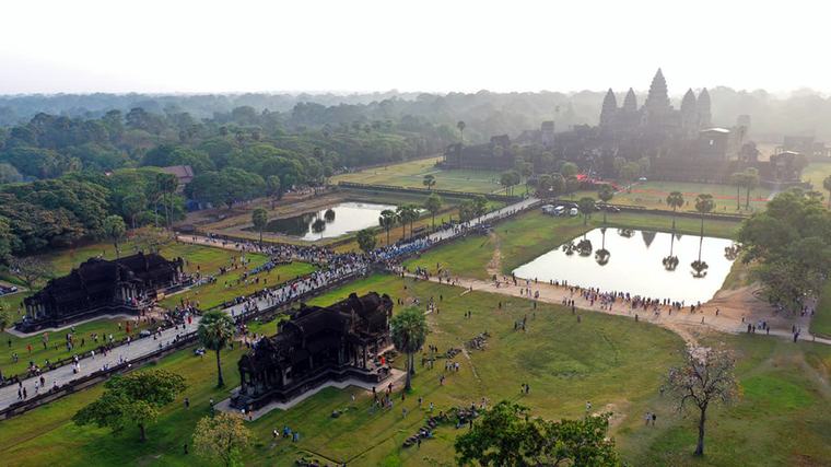 Over 474,000 Foreign Tourists Visit Angkor Archaeological Park in First Eight Months